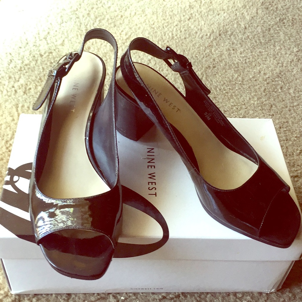 Dress shoes